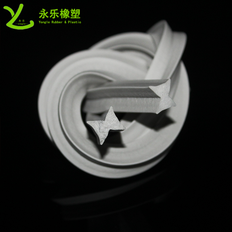 硅膠泡棉膠條，阻燃硅膠泡棉膠條，耐高溫發(fā)泡硅膠條